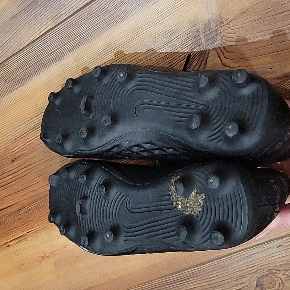 Nike tempo soccer cleats - Picture 4 of 6